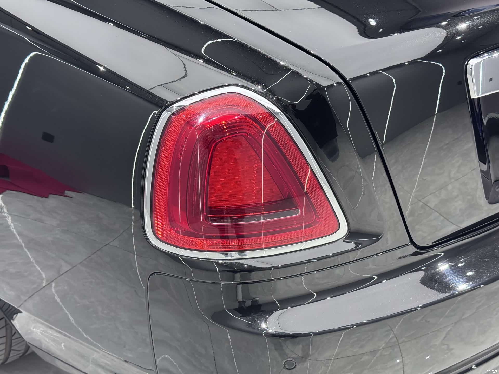 Rolls-Royce Ghost, 2014 10