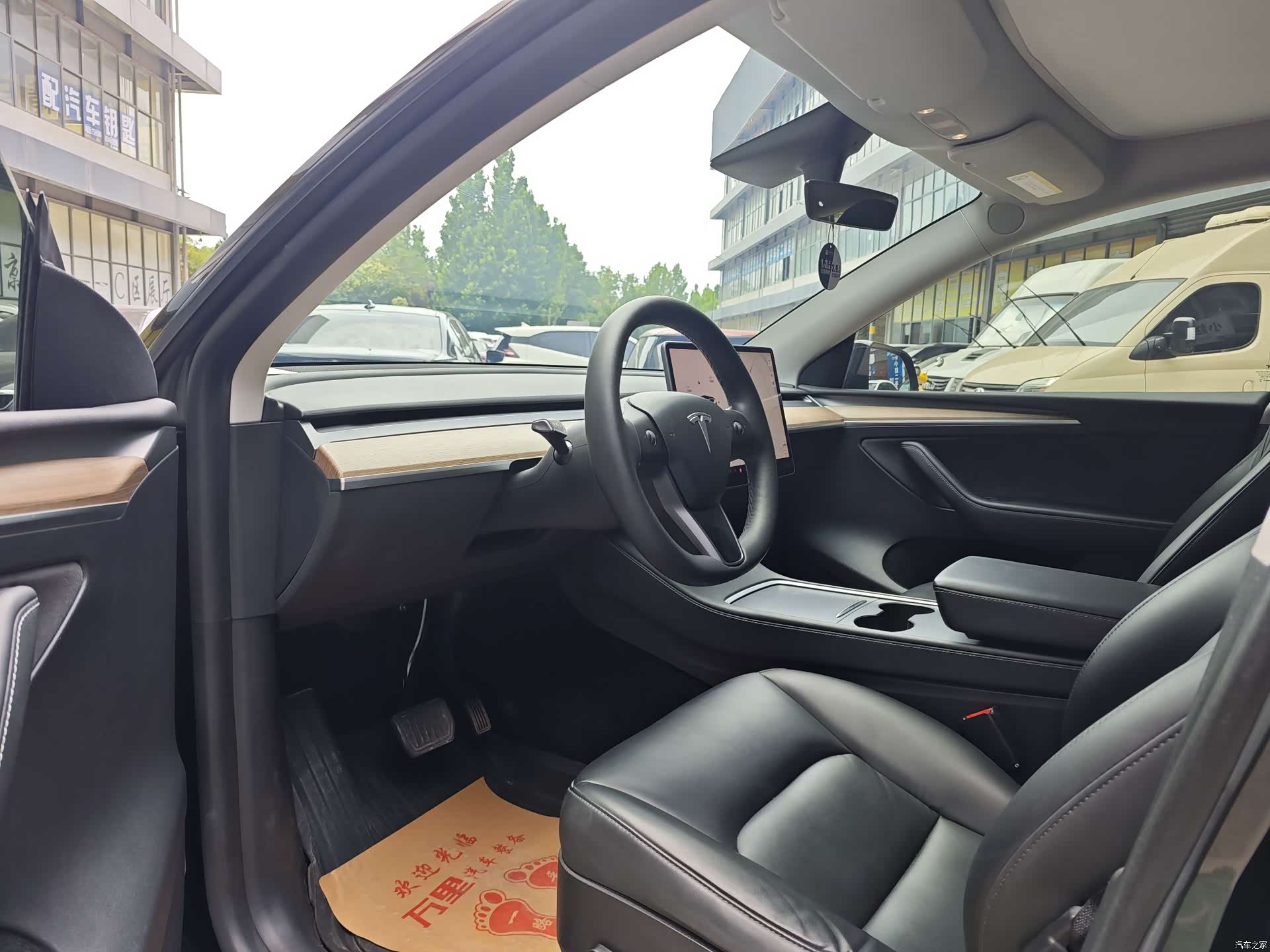 Tesla Model Y, 2021 14
