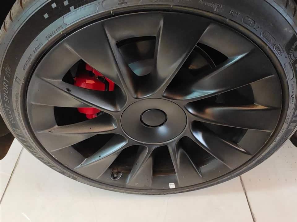Tesla Model Y Tesla Model Y