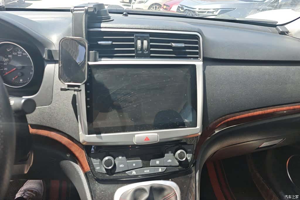 Haval H6, 2015 13