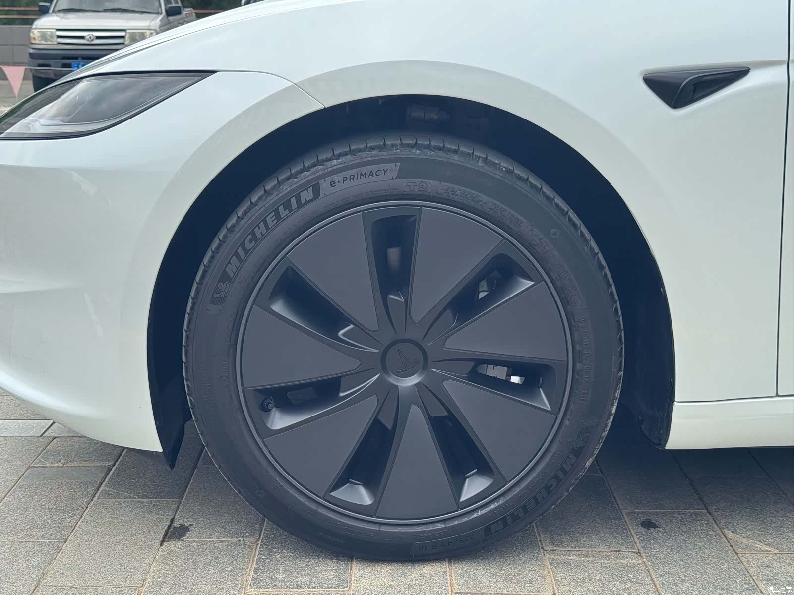 Tesla Model 3, 2025 21