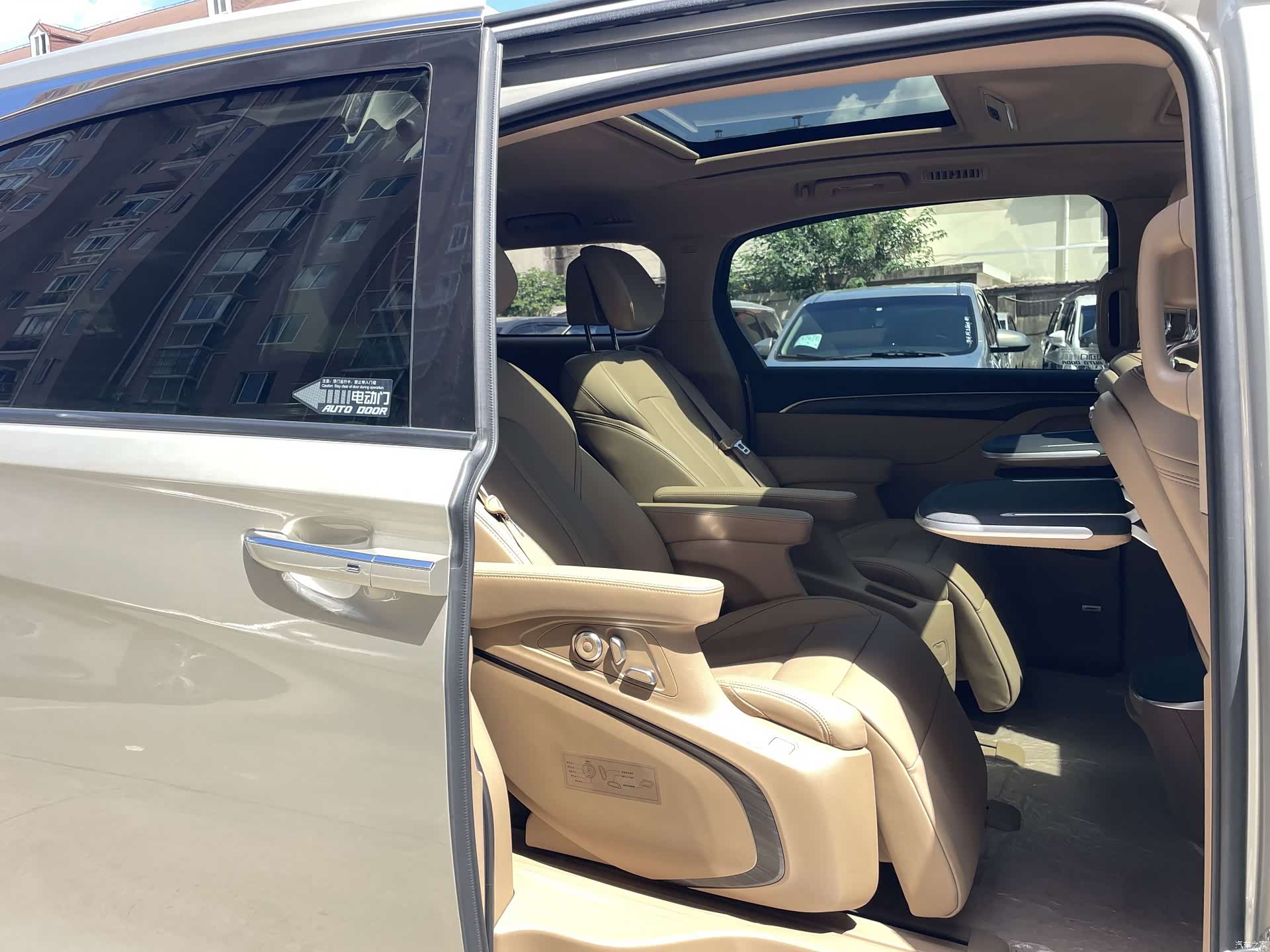 Buick GL8, 2020 11