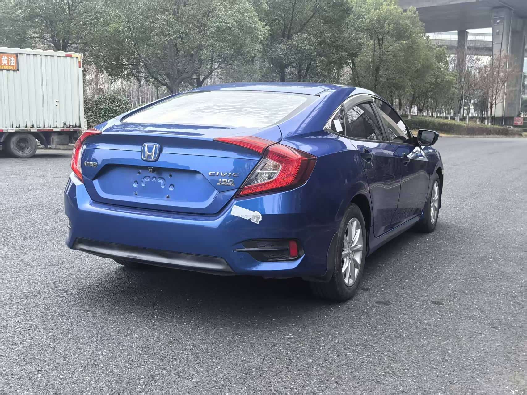 Honda Civic, 2018 все фото