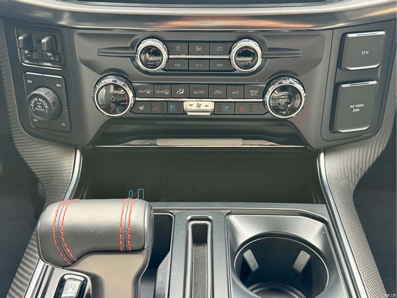 Ford F-150, 2025 17
