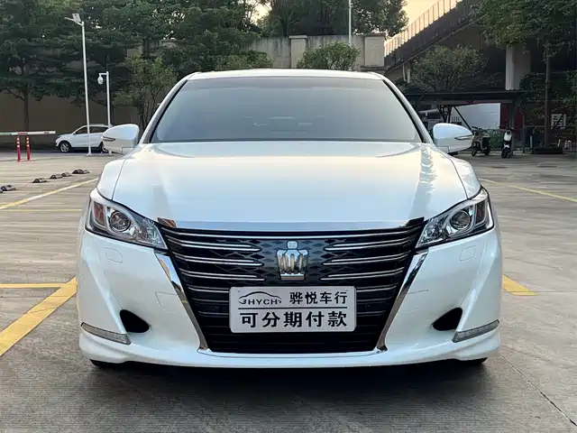 Toyota Crown 2019 — купить из Китая под заказ