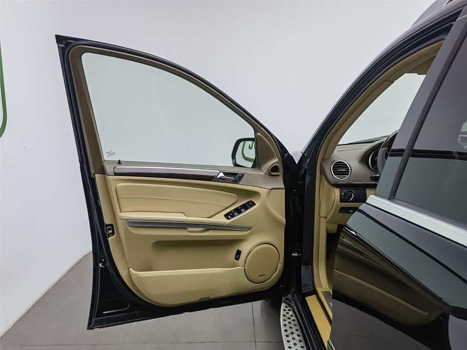 Mercedes-Benz GL grade