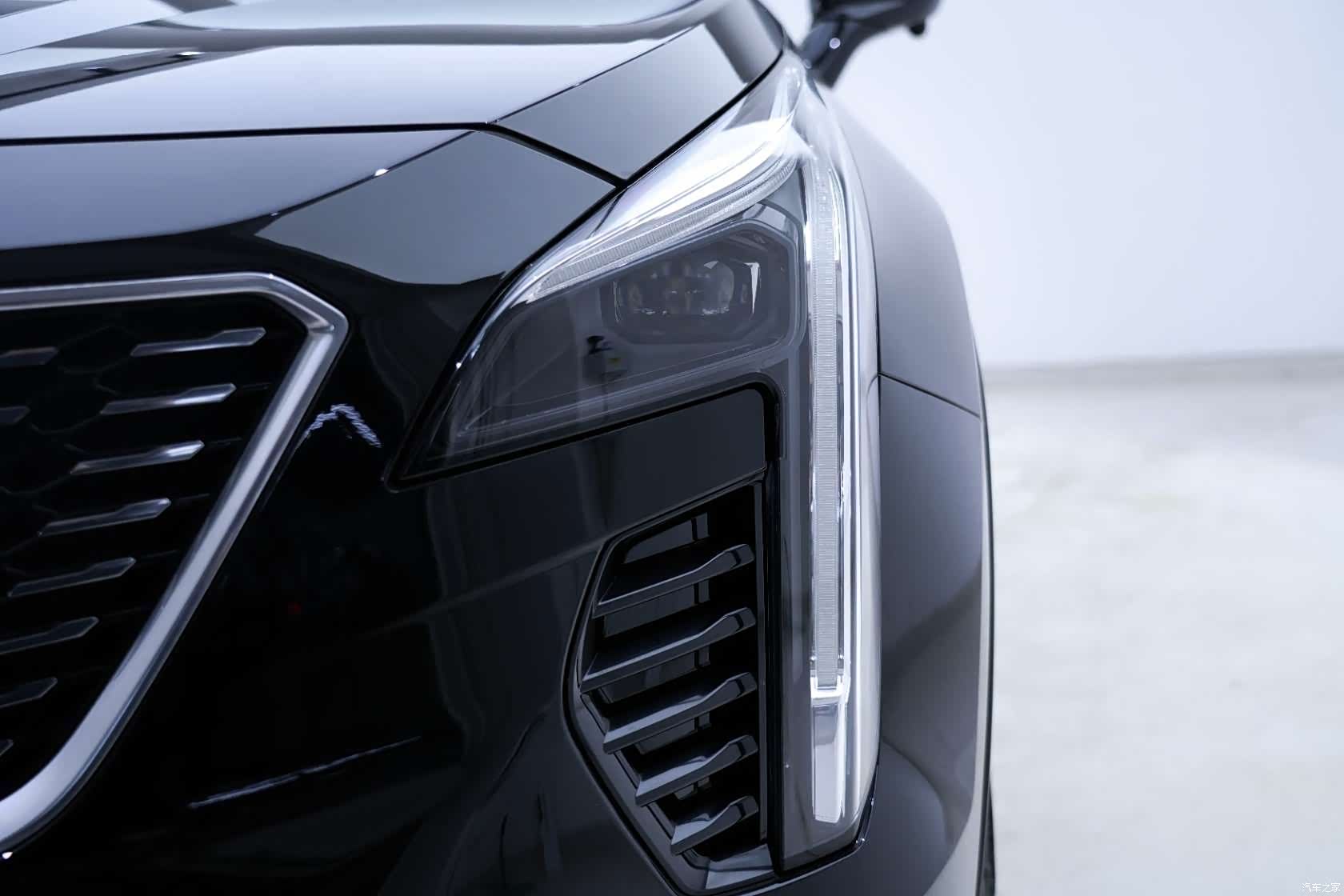 Cadillac XT4, 2023 13