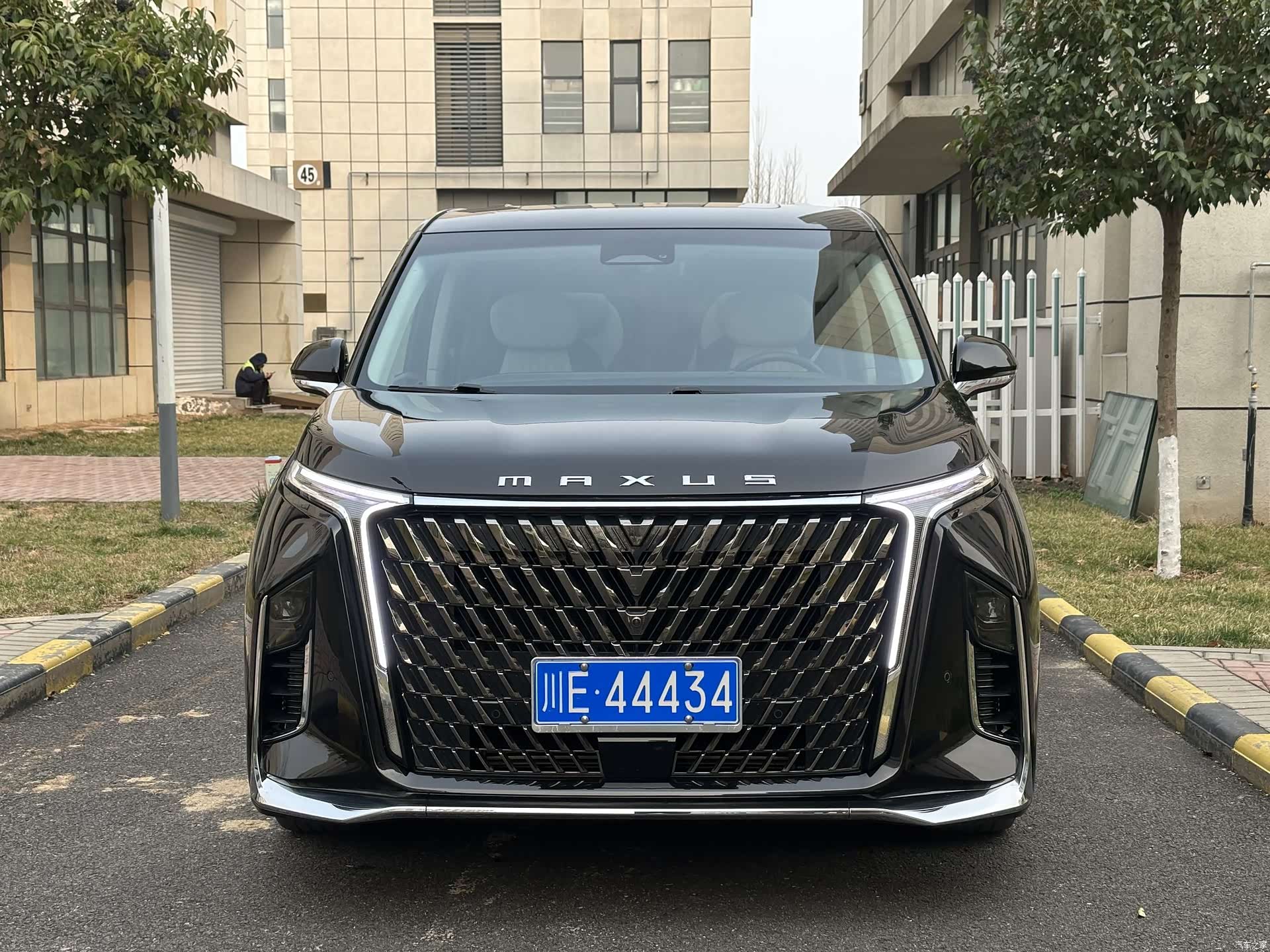 Maxus G90, 2022 2