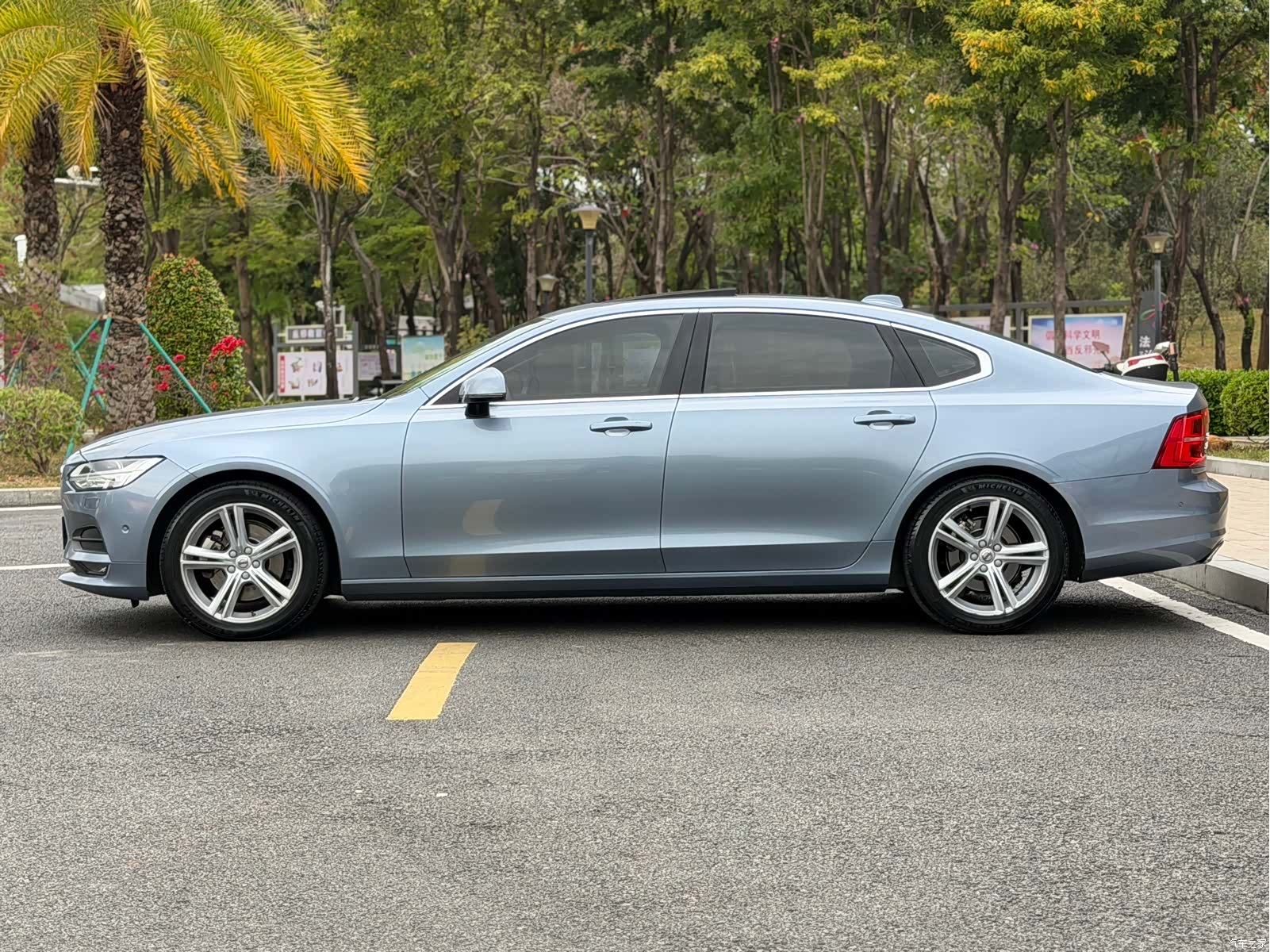 Volvo S90, 2018 8