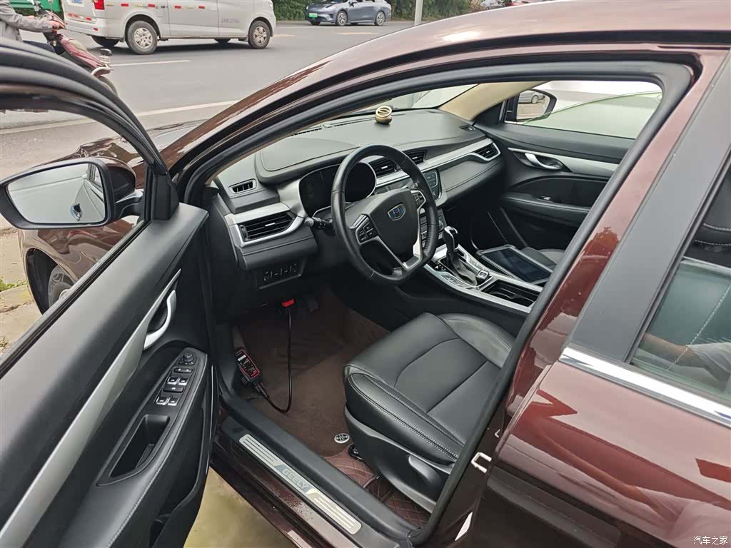 Geely Emgrand, 2018 16