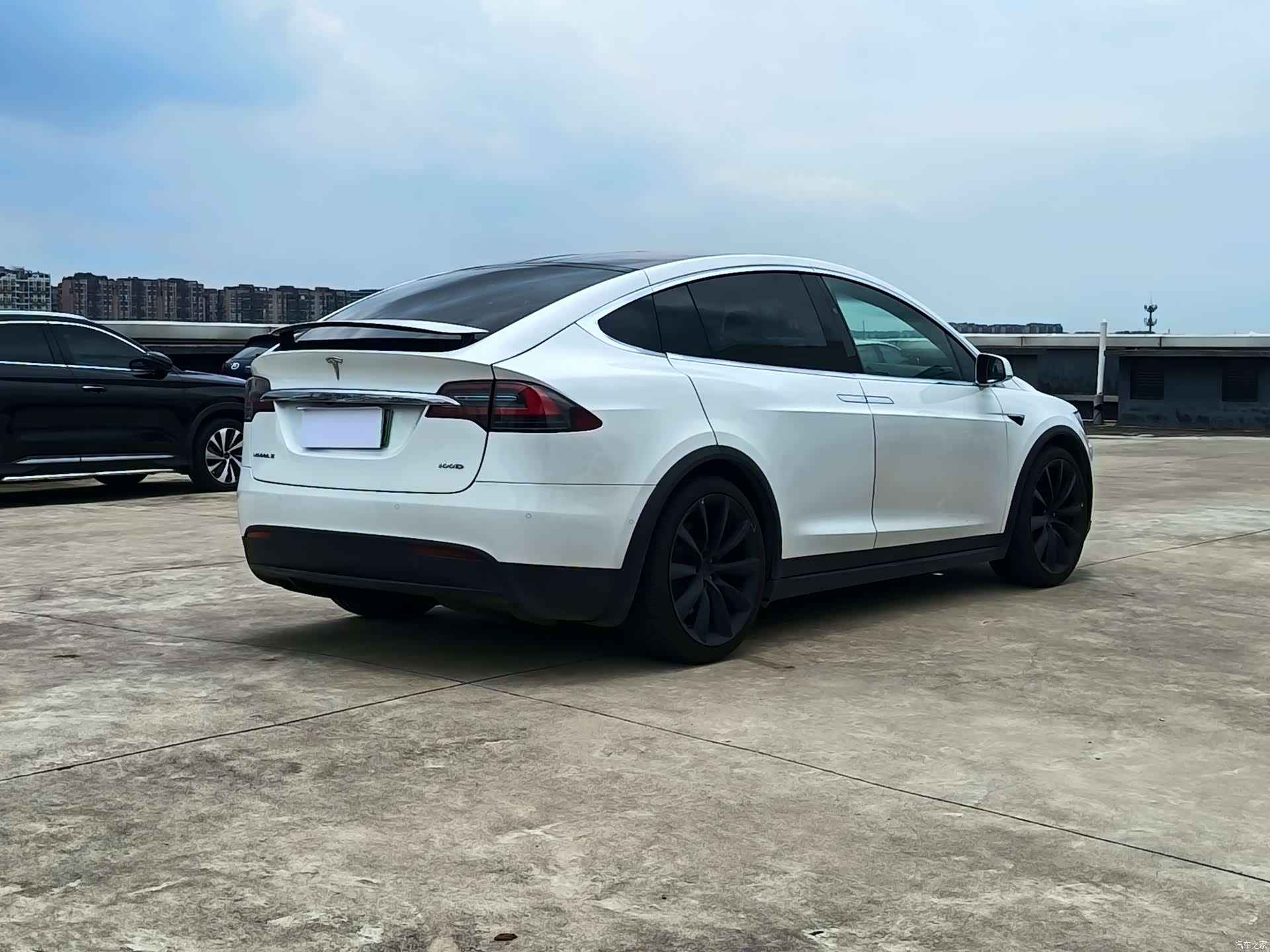 Tesla Model X, 2017 8
