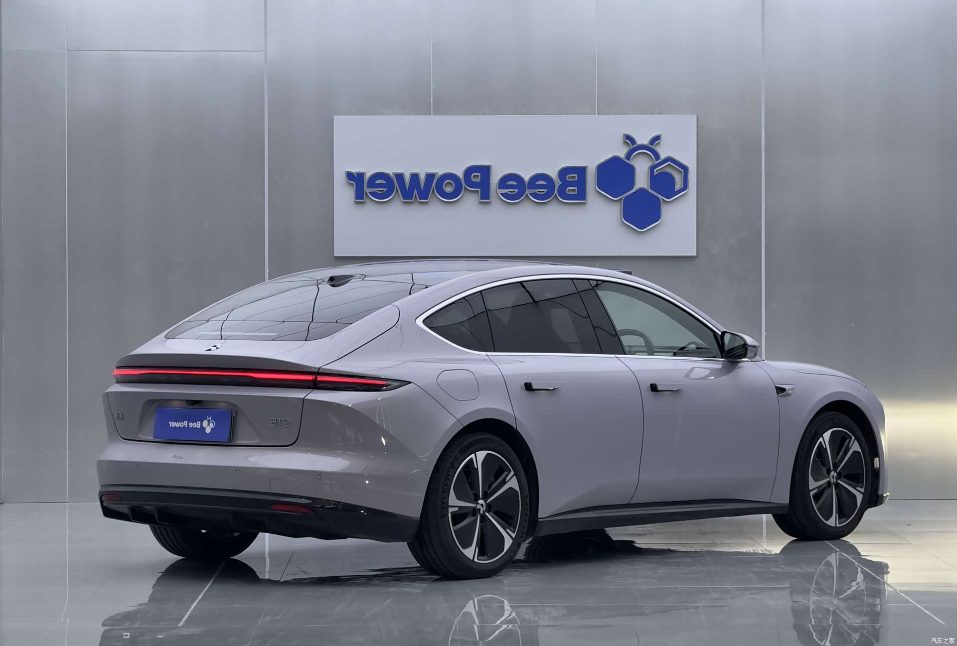 NIO ET5, 2025 4