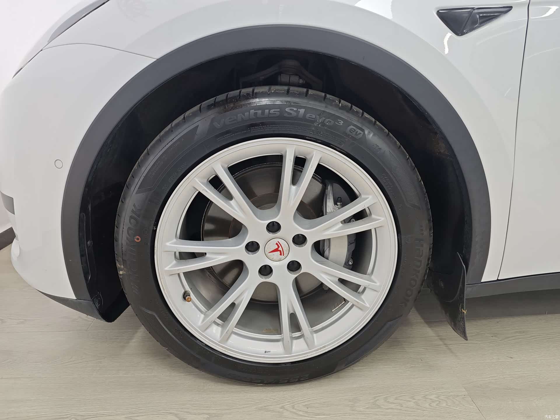 Tesla Model Y, 2022 55
