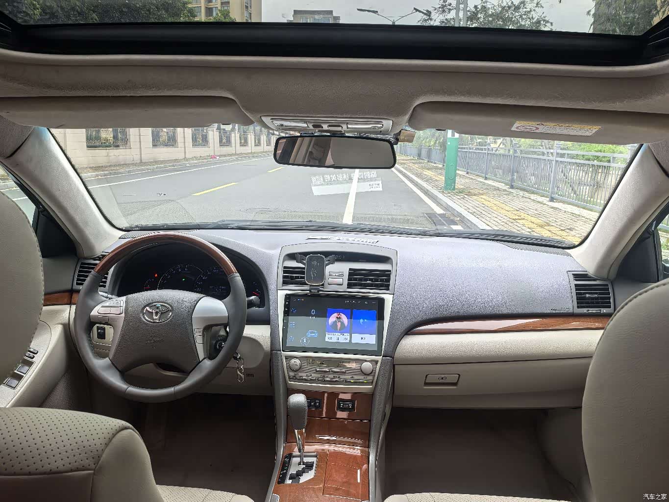 Toyota Camry, 2015 9