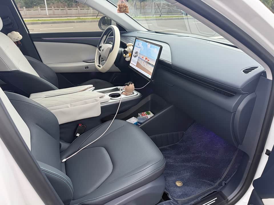 ARCFOX Polar Fox Alpha T5