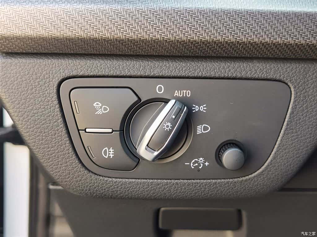 Audi Q5L, 2023 15