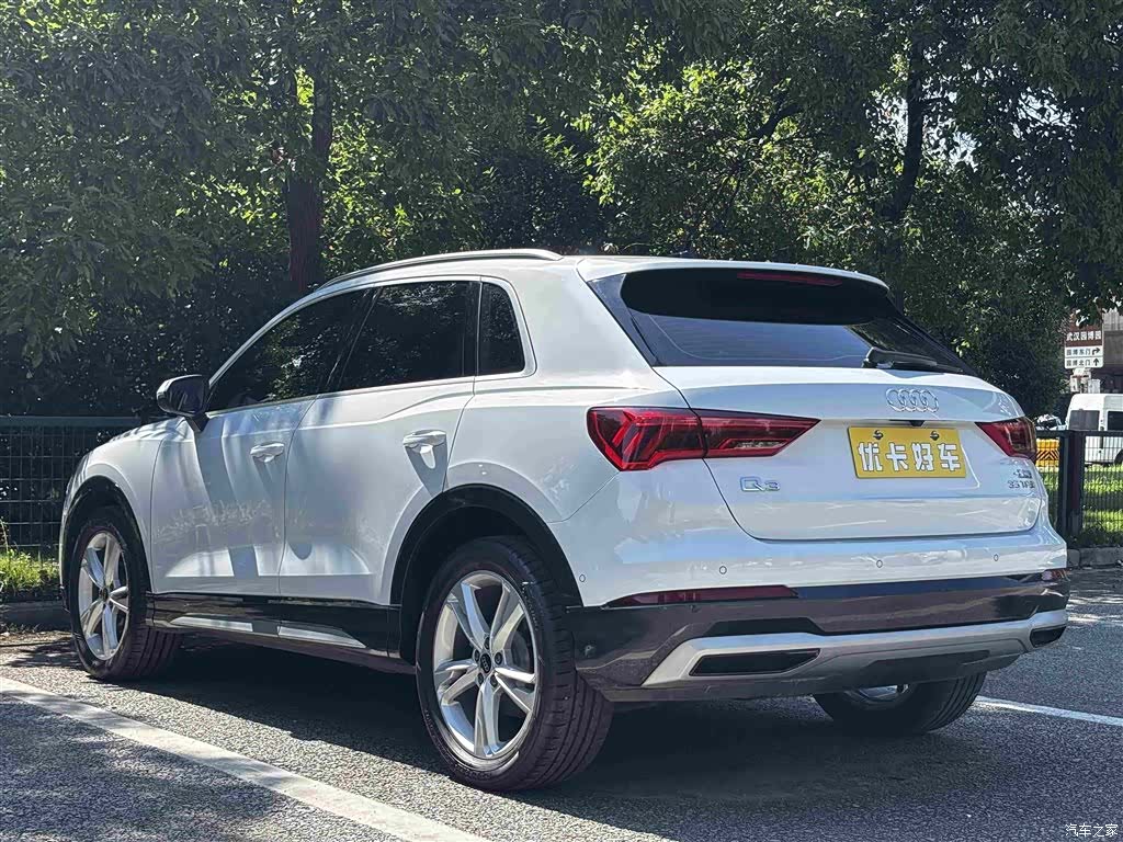 Audi Q3, 2023 4