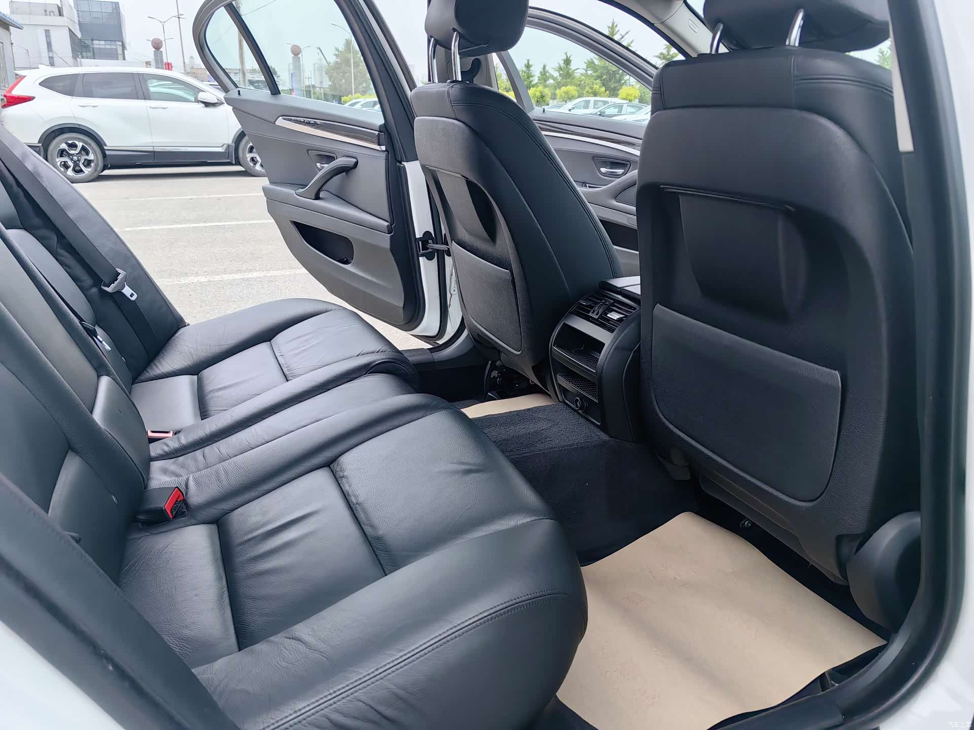 BMW 5 Series, 2017 11