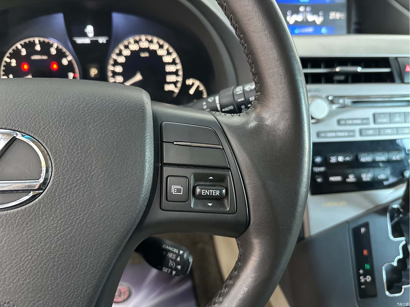 Lexus RX, 2011 8