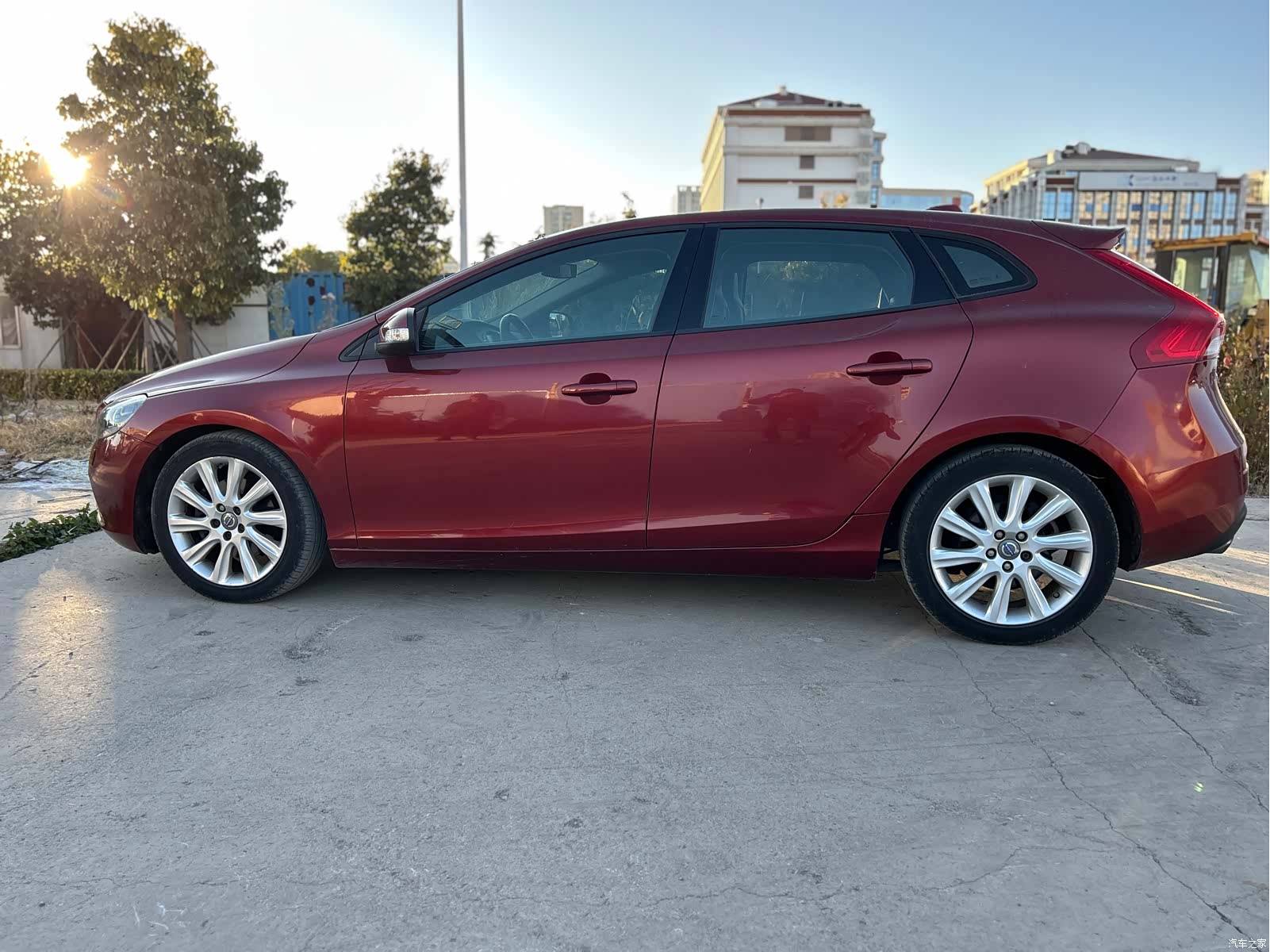 Volvo V40, 2015 4