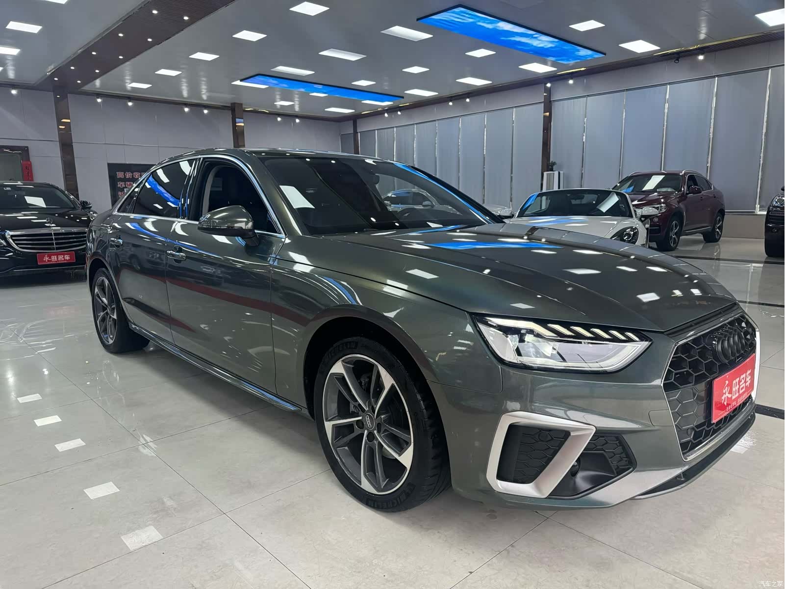 Audi A4L, 2021 3