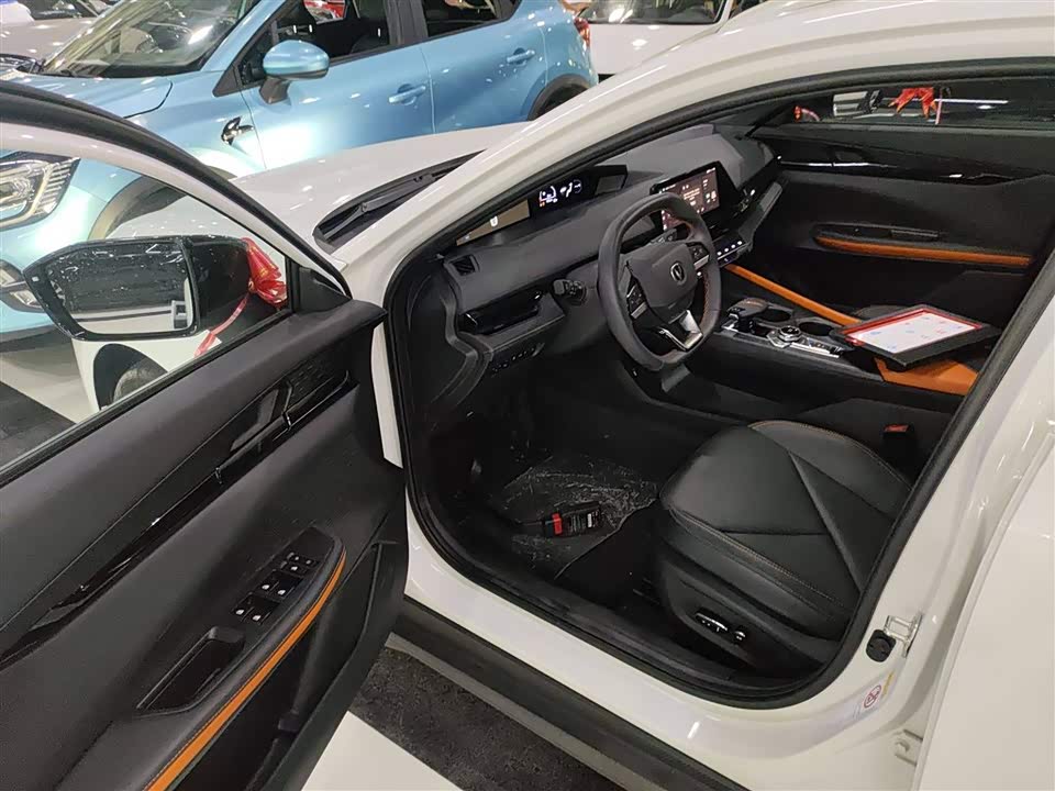 Changan UNI-V Smart iDD