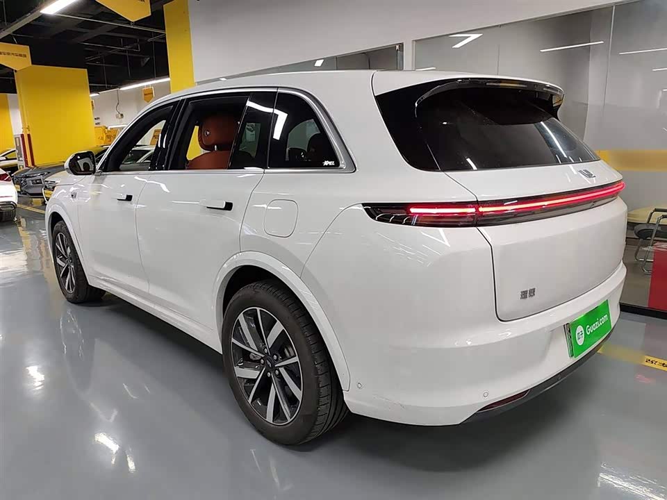Li Auto Ideal L8