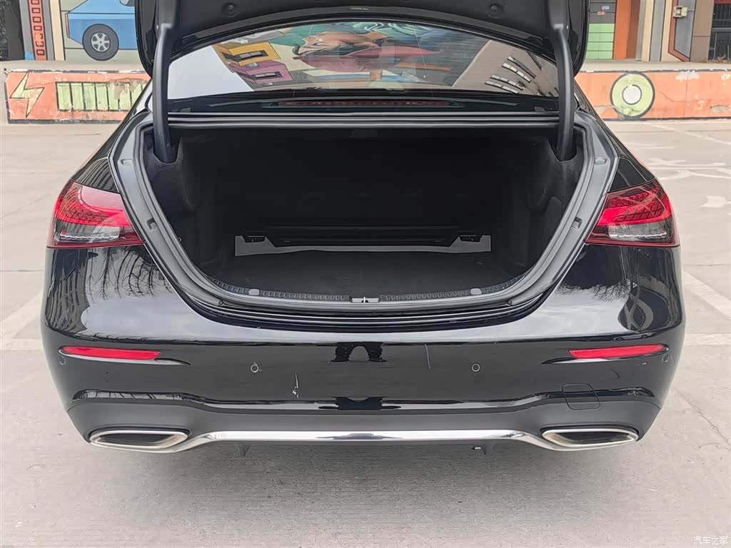 Mercedes-Benz E-Class, 2022 20