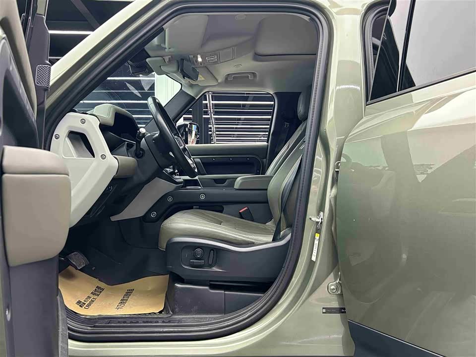 Land Rover guard Land Rover guard
