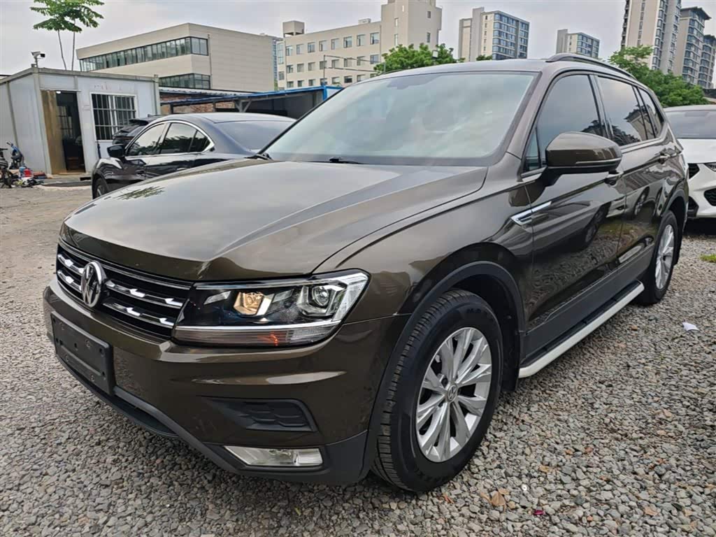 Volkswagen Tiguan L