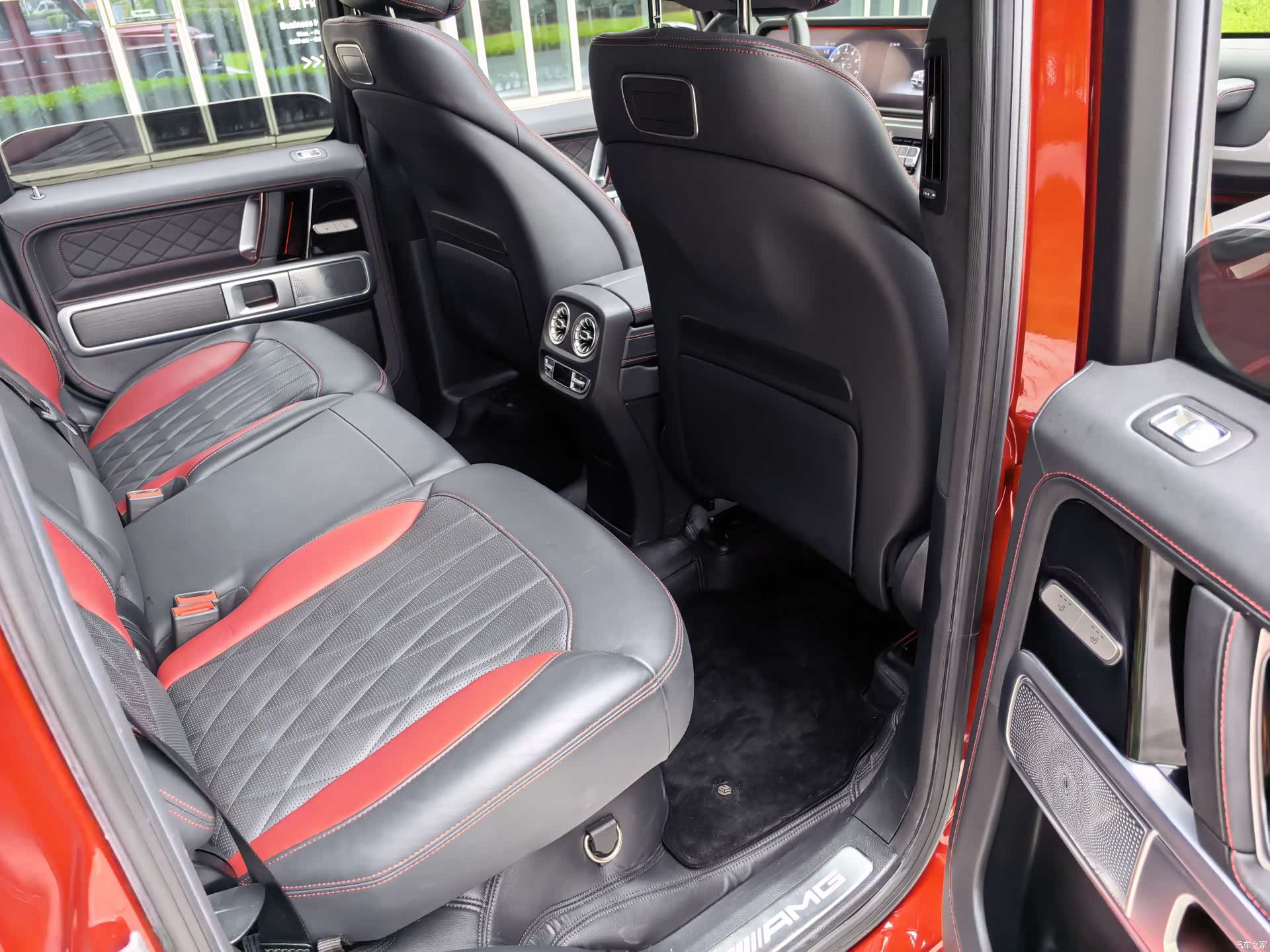 Mercedes-Benz G-Class, 2023 35