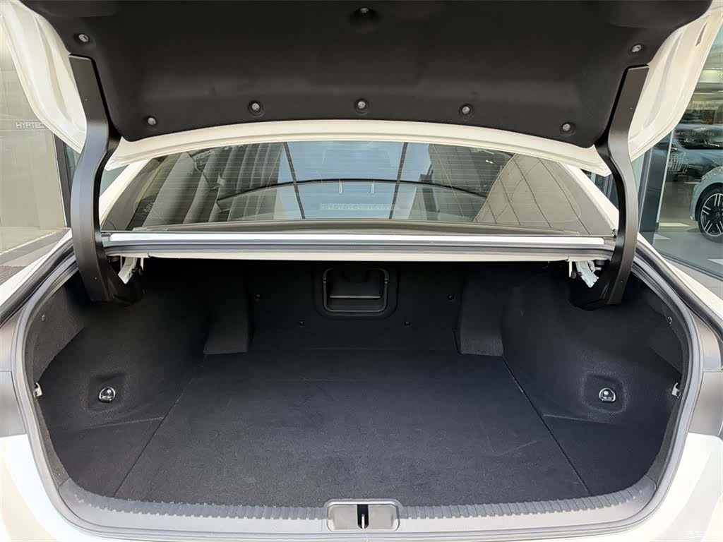 Lexus ES, 2019 9