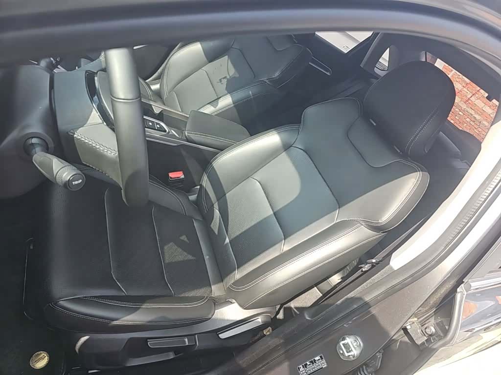 Geely Emgrand, 2022 15