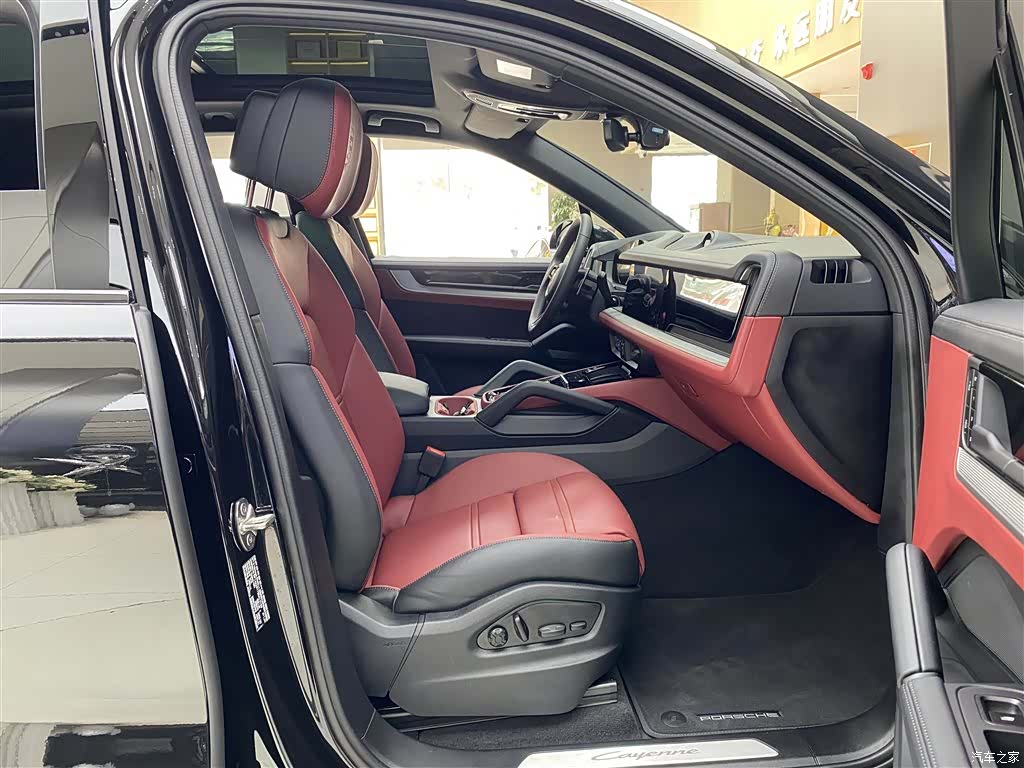 Porsche Cayenne, 2025 13