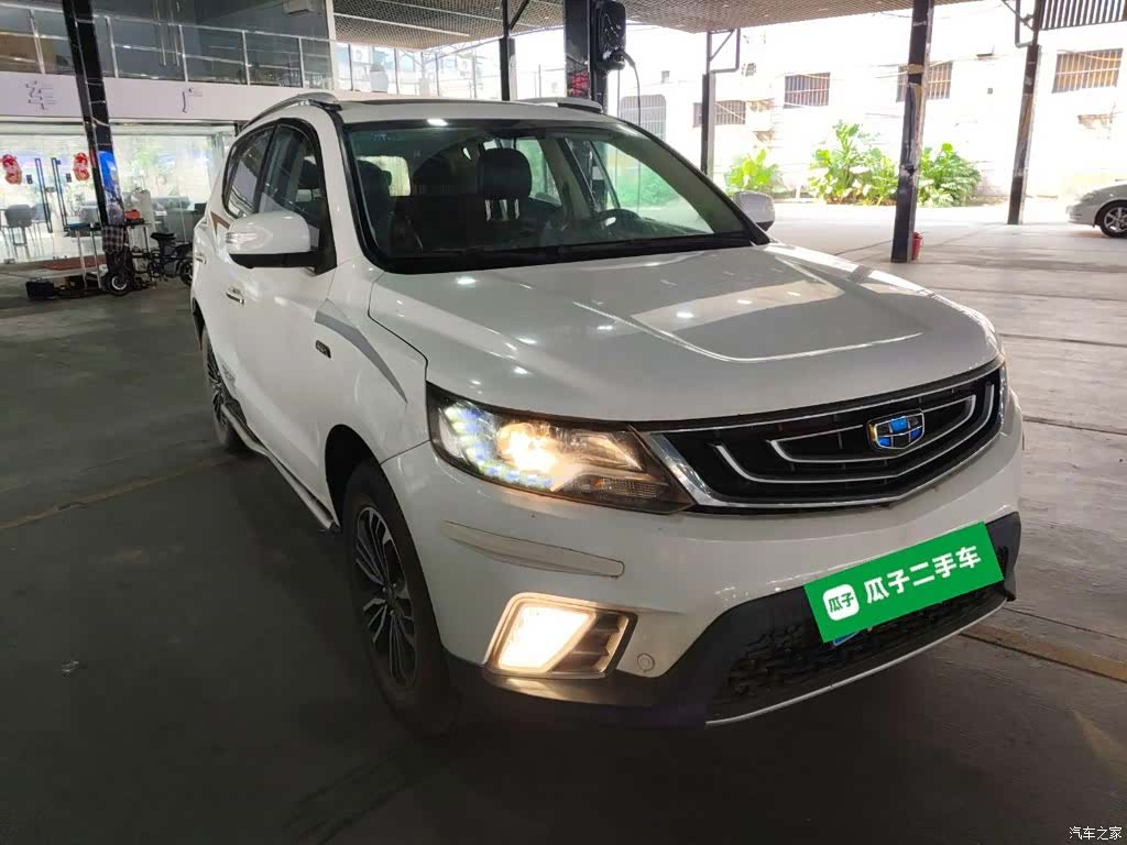 Geely X6, 2017 4