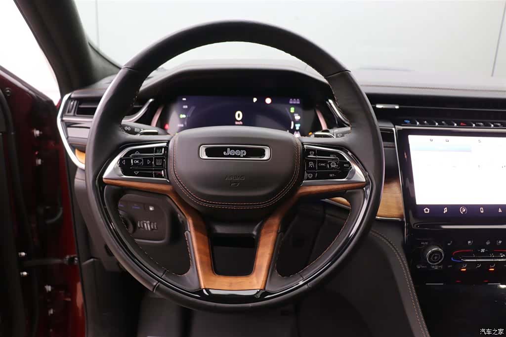 Jeep Grand Cherokee, 2023 14