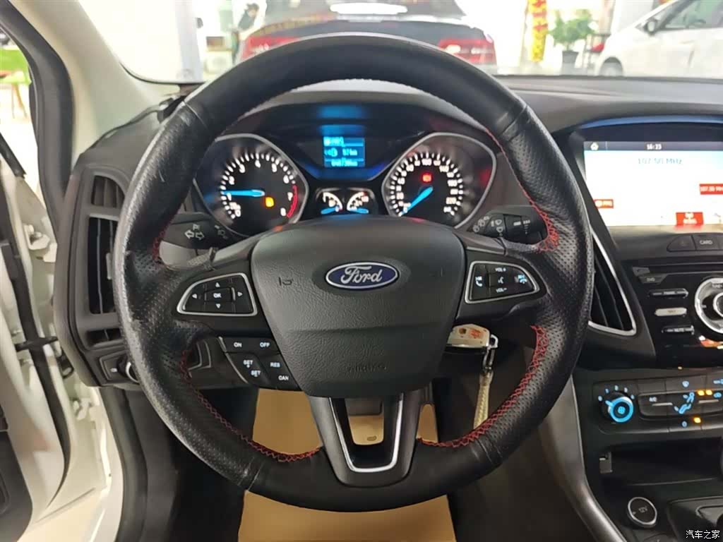 Ford Focus, 2018 11