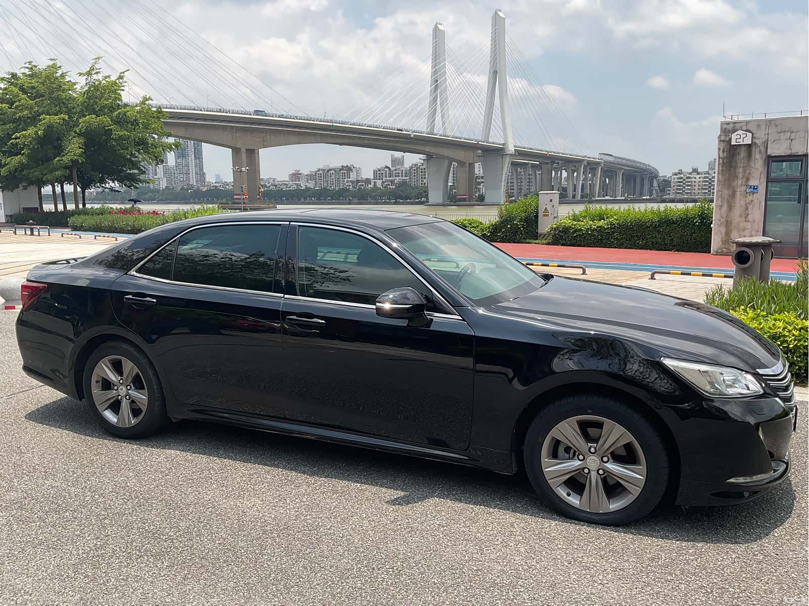 Toyota Crown, 2016 4