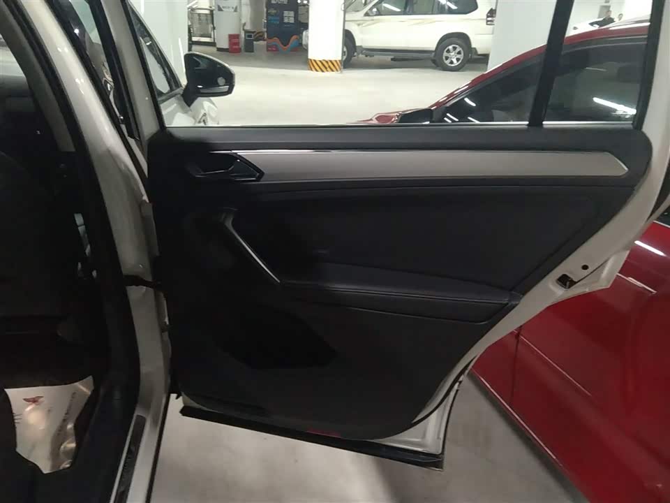 Volkswagen Tiguan L Volkswagen Tiguan L