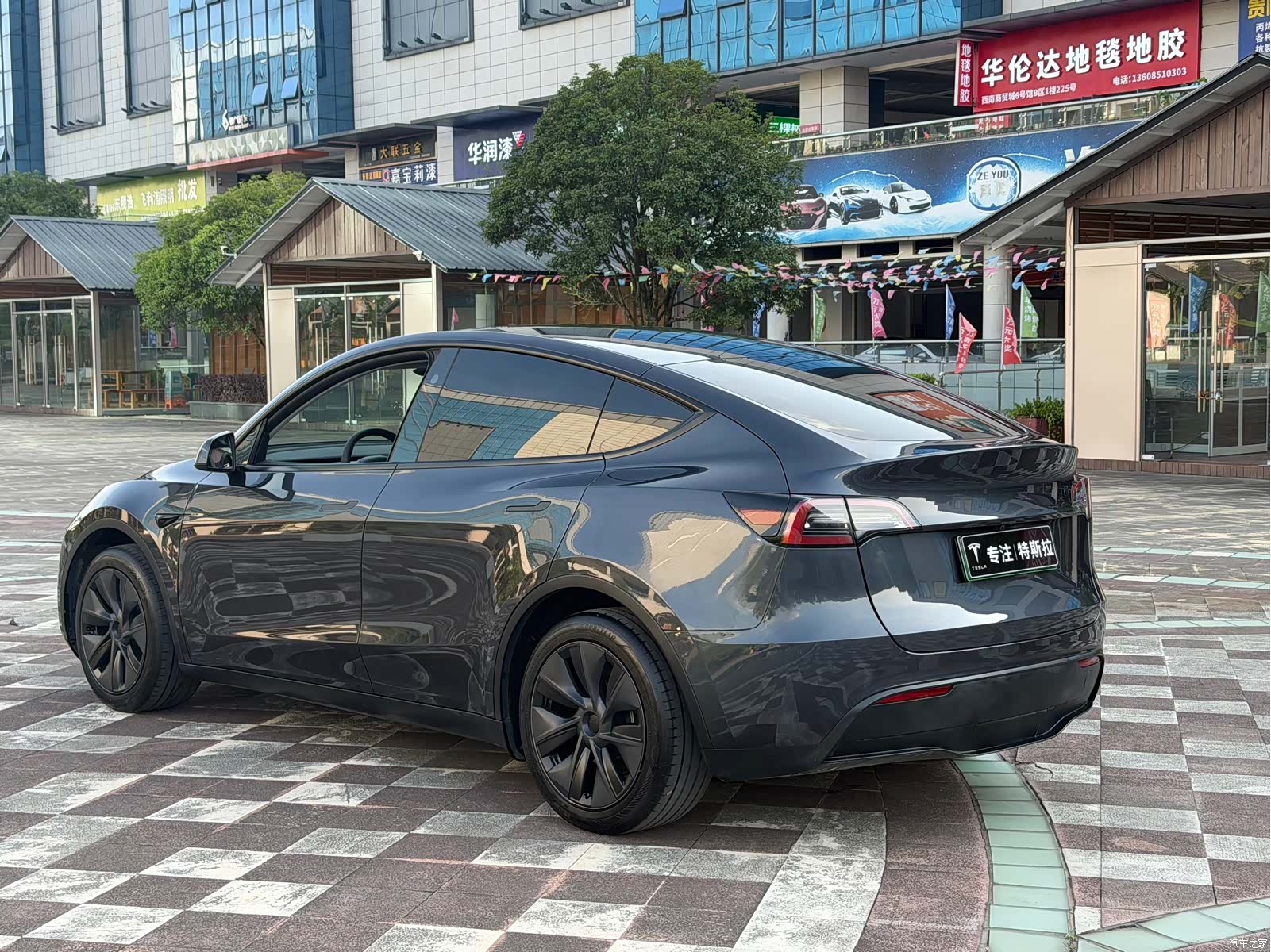 Tesla Model Y, 2024 8