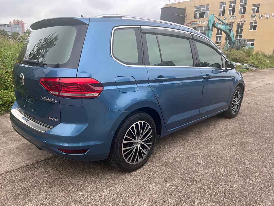 Volkswagen Touran