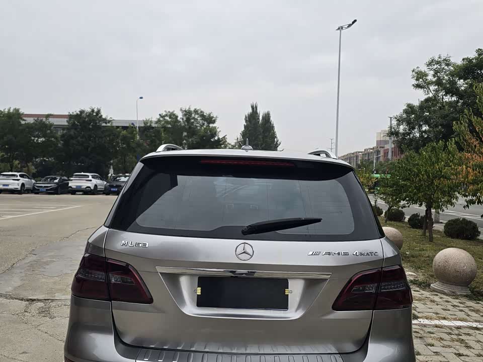 Mercedes-Benz M class