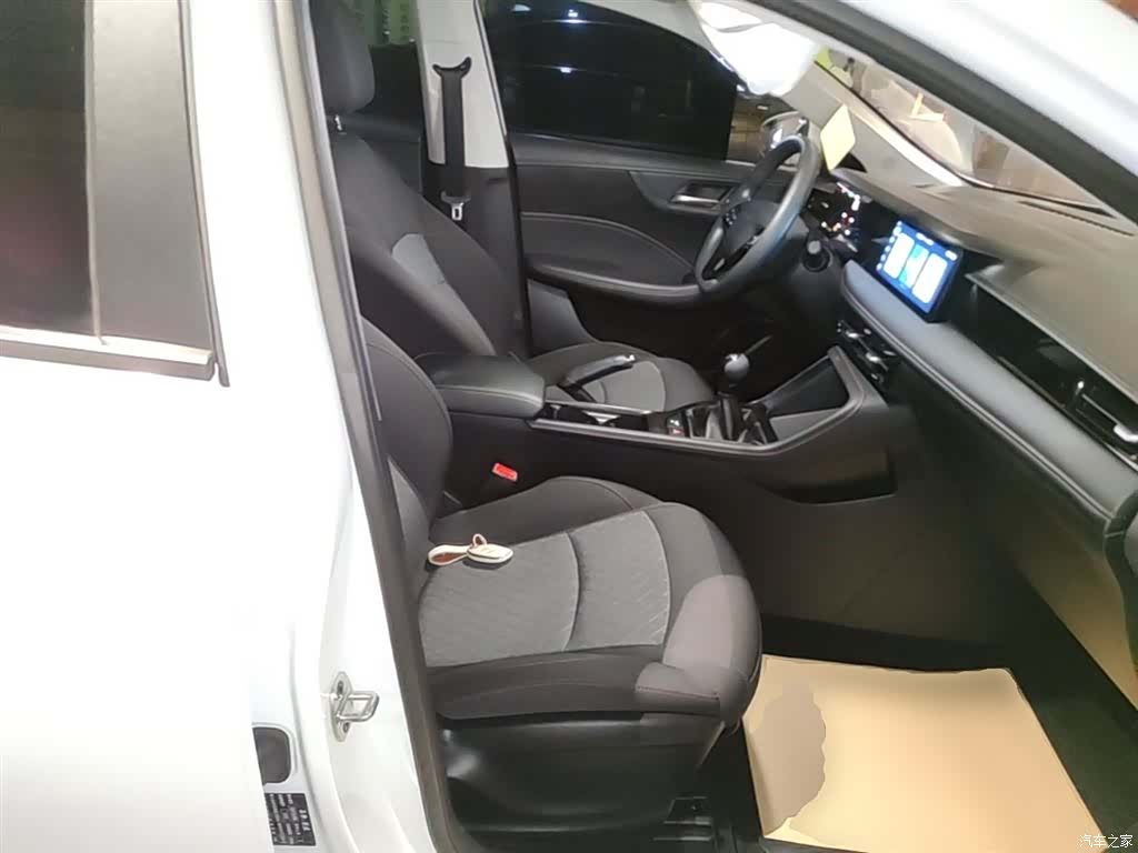 Roewe i5, 2025 25