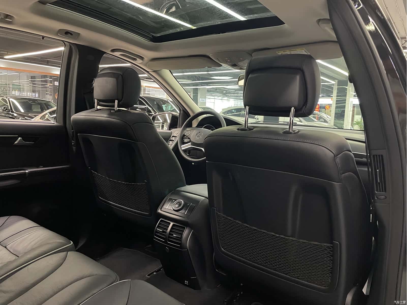 Mercedes-Benz R-Class, 2017 10