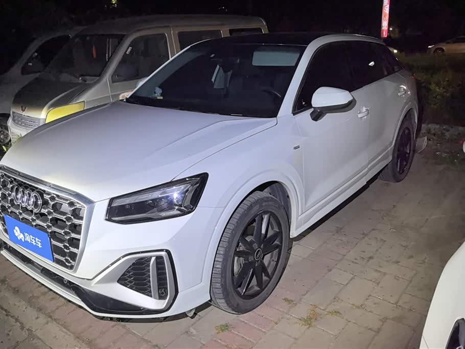 Audi Q2L