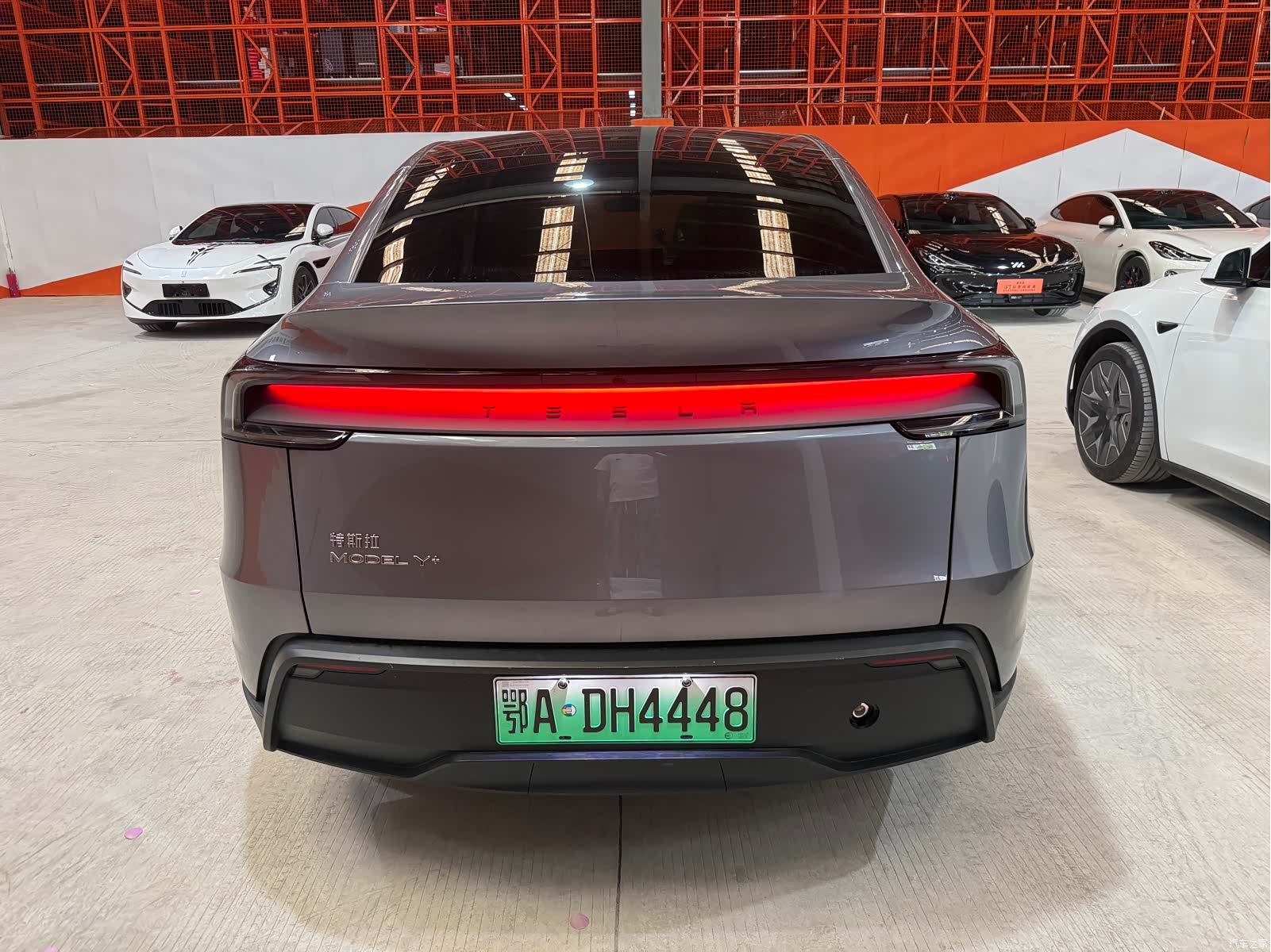 Tesla Model Y, 2026 8