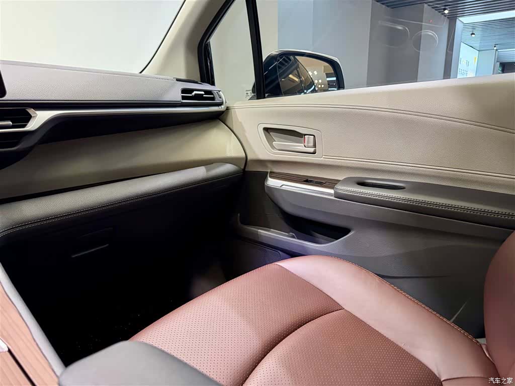 Toyota Sienna, 2023 22