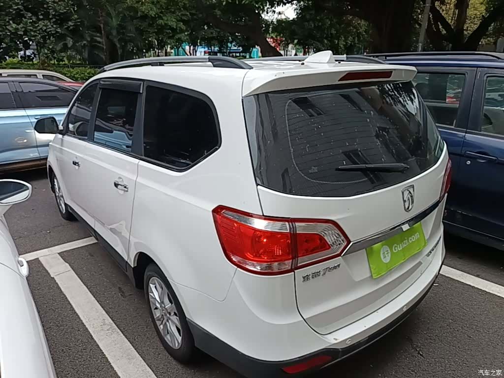 Wuling 730, 2015 все фото