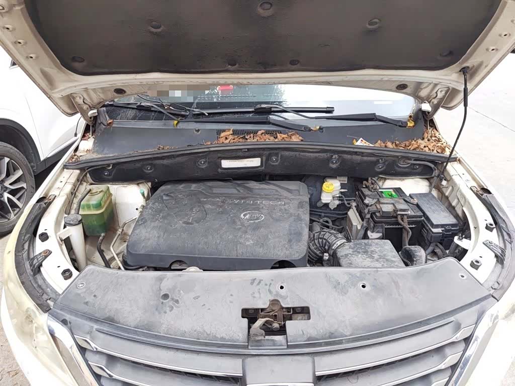 Wuling 560, 2016 11