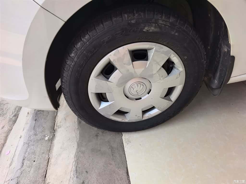 Skoda Rapid, 2015 23